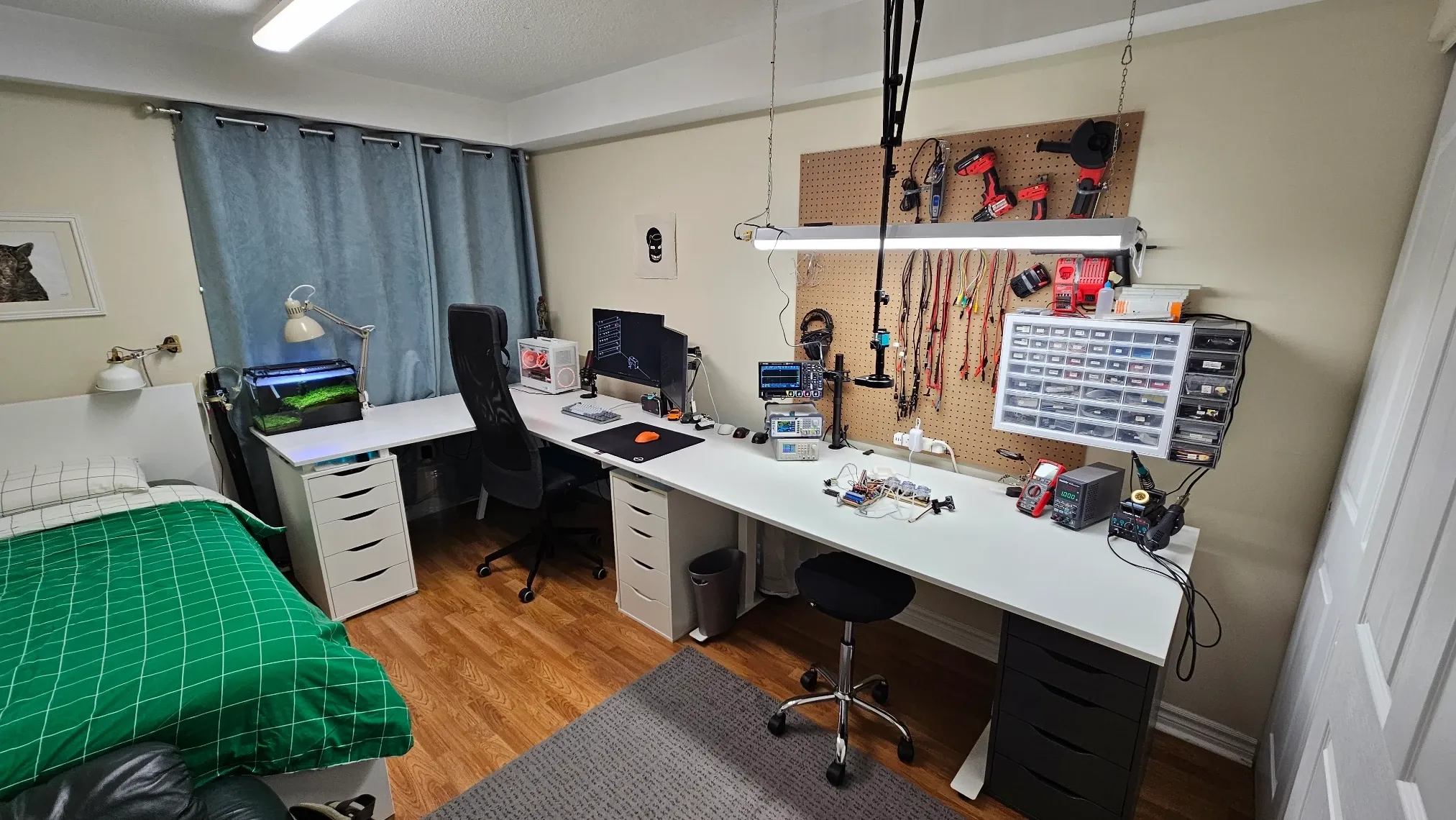 Electronics home lab image 3